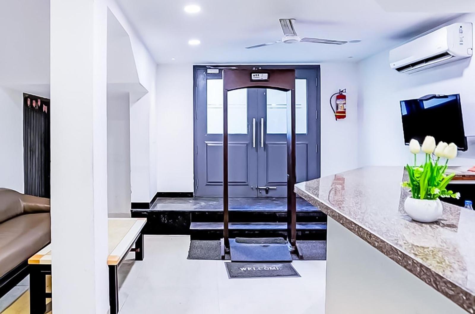 ניו דלהי Family Rooms Inn - Shalimarbagh מראה חיצוני תמונה
